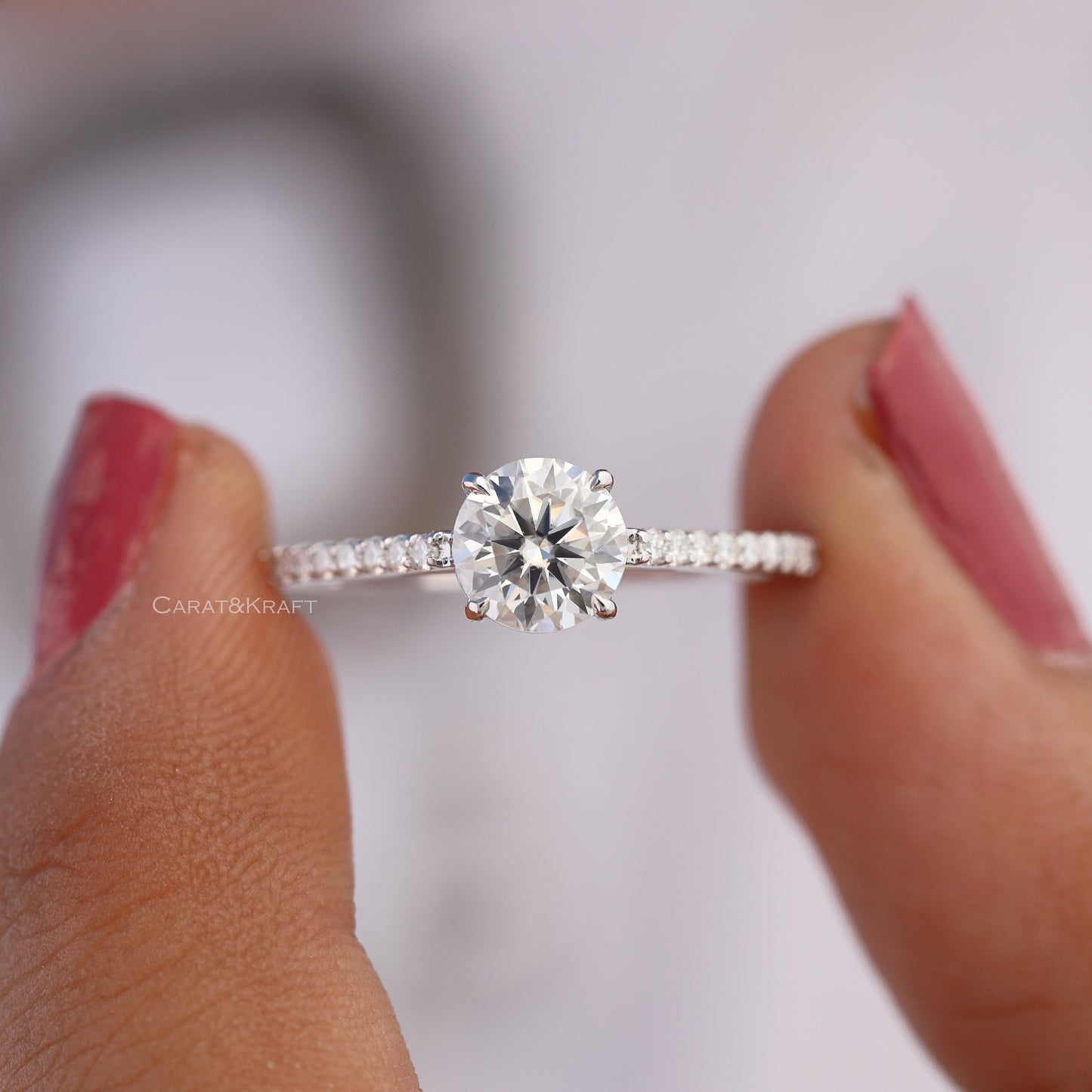 6mm Round Cut Moissanite Diamond Engagement Ring