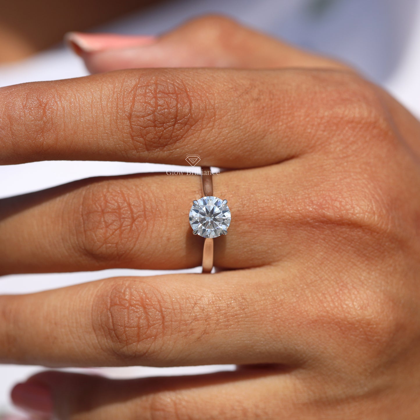 Round Cut Diamond ring