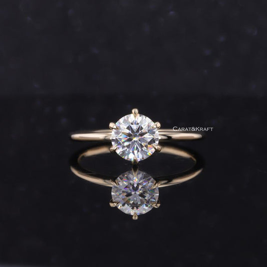 Round Brilliant Moissanite Engagement Ring For Women