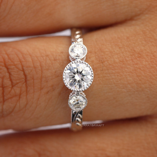 Round Moissanite Diamond Engagement Ring, Three Stone Wedding Ring, Colorless/VVS Moissanite Ring, Ring for Women, Proposal Ring
