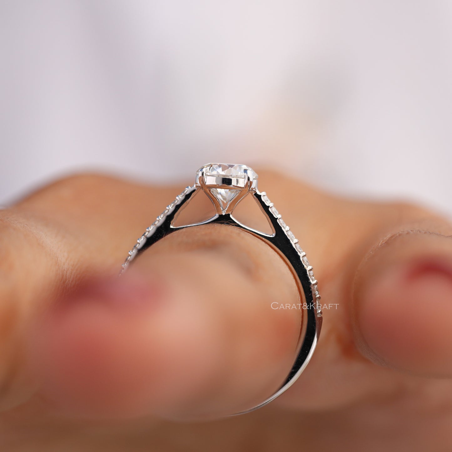 6mm Round Cut Moissanite Diamond Engagement Ring