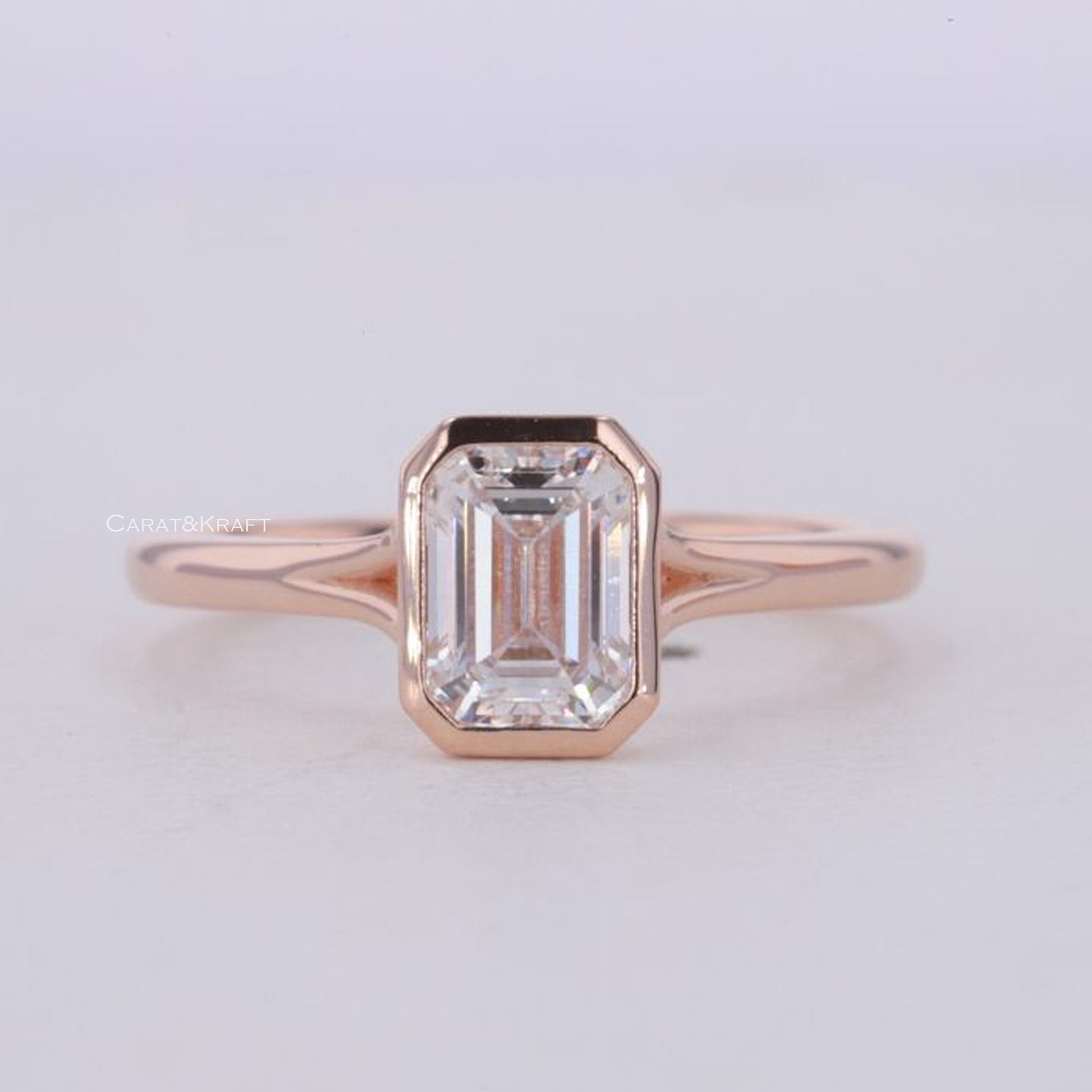 lab grown diamond engagement ring