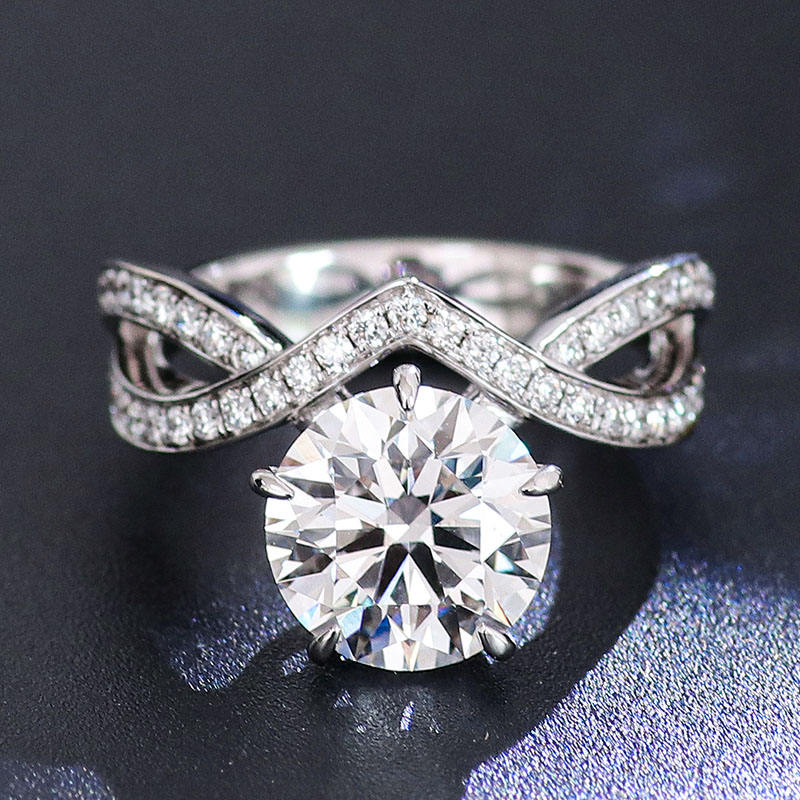 Round Cut Half Twist Crown Shape Engagement Ring