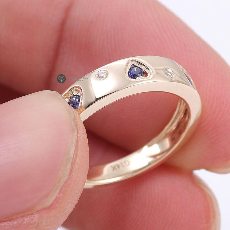 3mm Blue Round Cut Diamond Men's Band, Heart Shape Flush Set Band