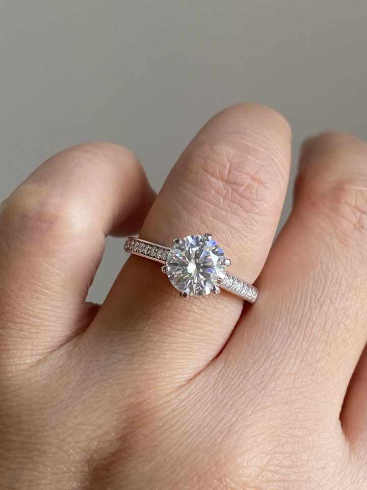 Round Cut Moissanite Solitaire Engagement Ring