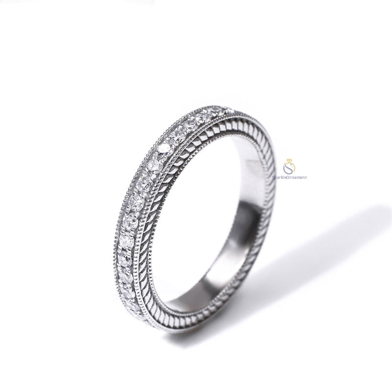 Three Classic Side Exquisite Design Lab Grown Diamond Ring